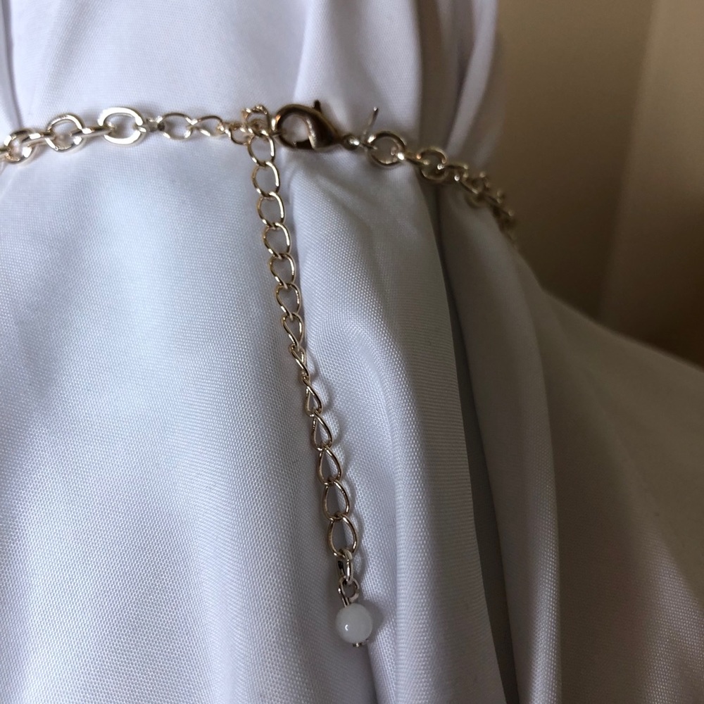 Francesca’s Collection Statement Necklace - Picture 5 of 5
